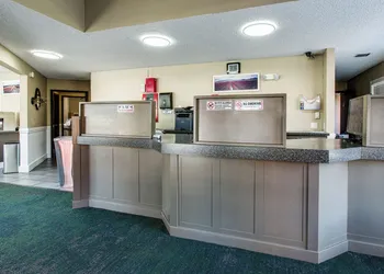 Coachman Inn hotel thumbnail 8