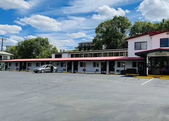 Apple Inn Motel hotel thumbnail 3