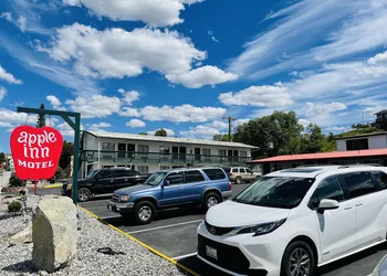Apple Inn Motel hotel thumbnail 4