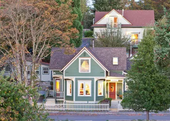 Tucker House Inn hotel thumbnail 2
