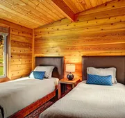 Snug Harbor Resort hotel detail image 7
