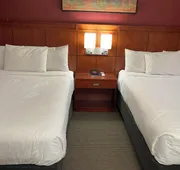 Lakeshore Inn Water Front hotel detail image 7