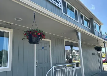 The Coastal Inn and Suites hotel thumbnail 2