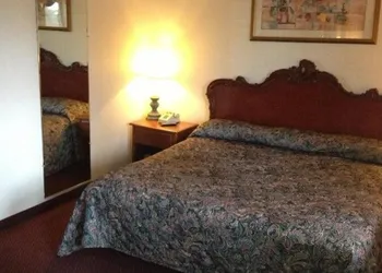 Embassy motel hotel thumbnail 3