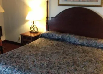 Embassy motel hotel thumbnail 5