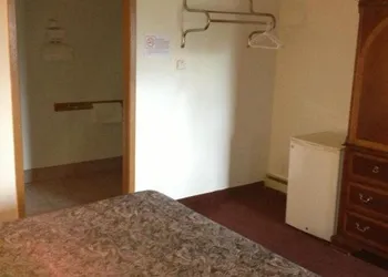 Embassy motel hotel thumbnail 6
