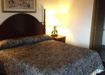 Embassy motel hotel thumbnail 7