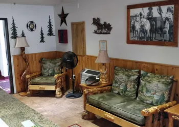 Buffalo Bill's Antlers Inn hotel thumbnail 5