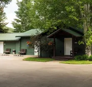 Huff House Inn and Cabins hotel detail image 4