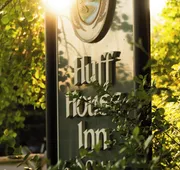 Huff House Inn and Cabins hotel detail image 5