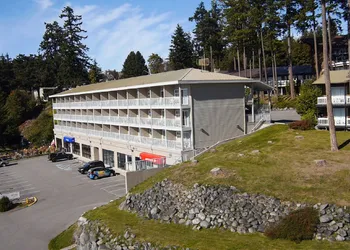 Beach Gardens Resort and Marina hotel thumbnail 2