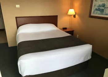 Beach Gardens Resort and Marina hotel thumbnail 6