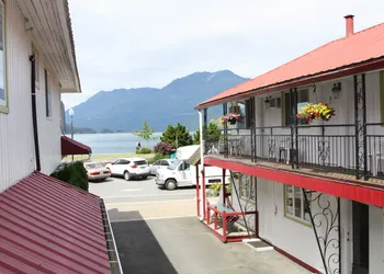Harrison Spa Motel hotel thumbnail 3