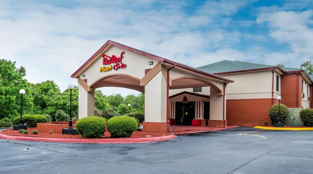 Red Roof Inn PLUS+ & Suites Opelika hotel detail image 2