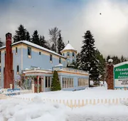Alexander's Lodge hotel detail image 7