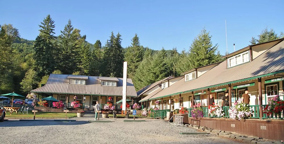 Whittaker's Motel & Historic Bunkhouse hotel detail image 2