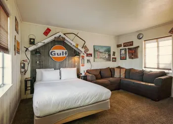 Simmer Motel hotel thumbnail 2