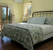 Courtwood Inn hotel detail image 7