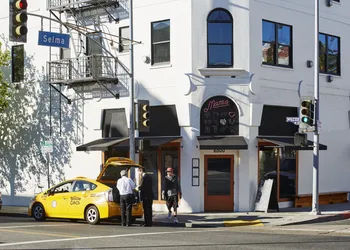 Mama Shelter Los Angeles hotel thumbnail 4