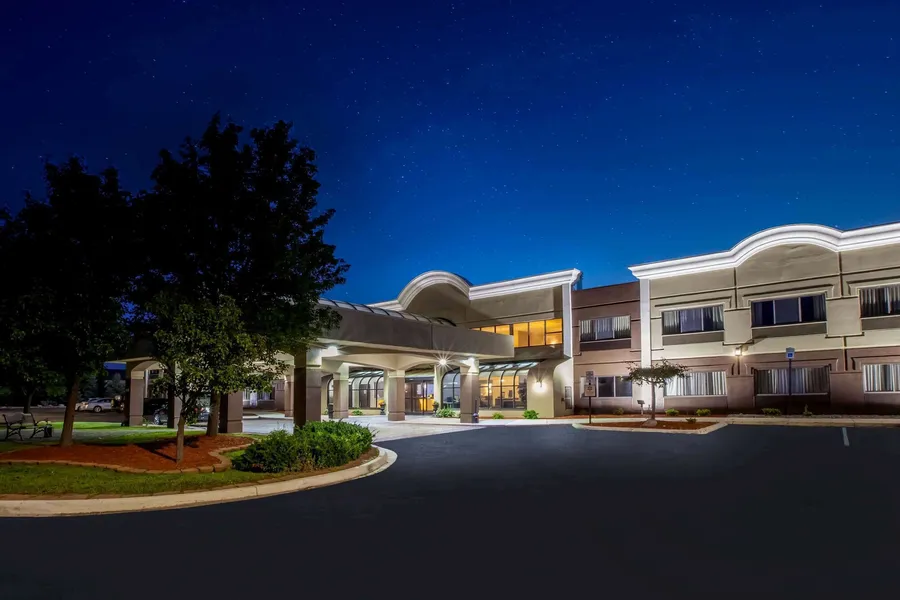 Days Inn & Suites by Wyndham Rochester Hills MI hotel detail image 2
