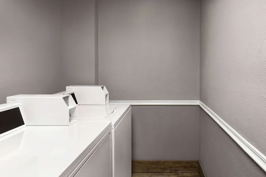 La Quinta Inn & Suites by Wyndham Chicago Tinley Park hotel detail image 6