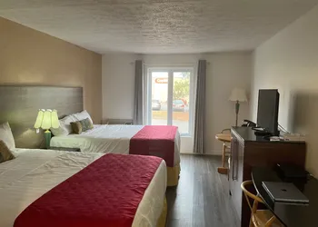 Hotel Cowansville hotel thumbnail 6