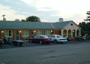 Relax Inn - Shelby hotel thumbnail 3