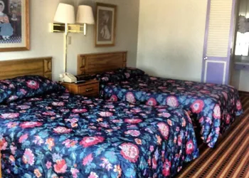 Relax Inn - Shelby hotel thumbnail 6