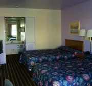 Relax Inn - Shelby hotel detail image 7