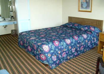 Relax Inn - Shelby hotel thumbnail 8