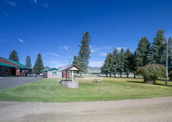 Sportsmans Lodge hotel thumbnail 4