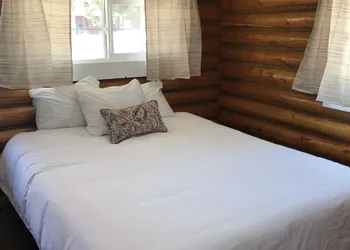 Sportsmans Lodge hotel thumbnail 7