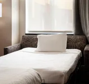 Hilton Garden Inn Long Island City New York hotel detail image 3