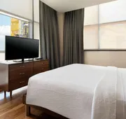 Hilton Garden Inn Long Island City New York hotel detail image 4