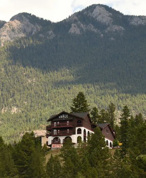 Radium Chalet hotel detail image 2