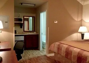 FieldHouse Inn hotel thumbnail 5