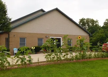 Attica Inn hotel thumbnail 8