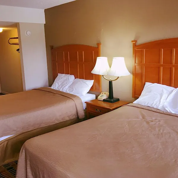Travelers Inn hotel detail image 6