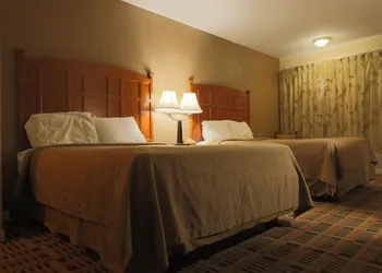 Travelers Inn hotel thumbnail 7