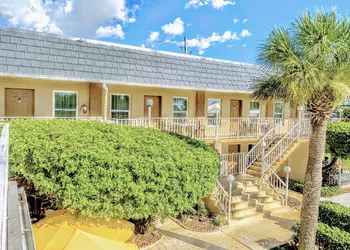 Inn on the Gulf hotel thumbnail 2