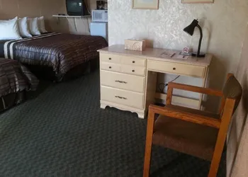 Maple Leaf Motel hotel thumbnail 7