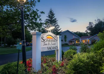 Somerset Inn & Suites hotel thumbnail 2