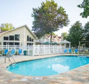 Somerset Inn & Suites hotel detail image 4