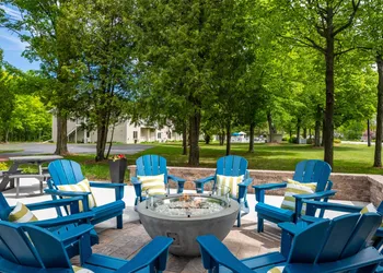 Somerset Inn & Suites hotel thumbnail 8