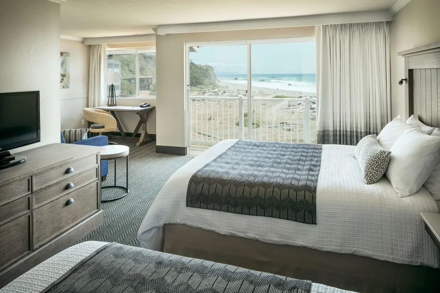 Beachfront Inn hotel detail image 6