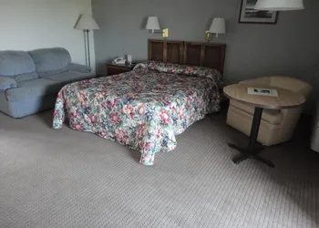 Island Resort hotel thumbnail 8