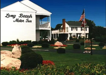 Long Beach Motor Inn hotel thumbnail 8