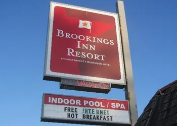 Brookings Inn Resort hotel thumbnail 4