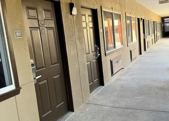 Texas Inn and Suites City Center at University Dr. hotel thumbnail 6