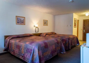 Sis Q Inn hotel thumbnail 8